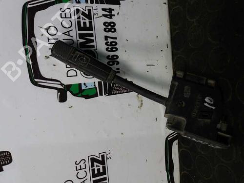Used Steering column stalk RENAULT TRAFIC Van (T_, P_, V_) 1.9 D (60 hp) 12820648