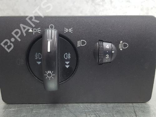 Used Headlight switch FORD MONDEO III Saloon (B4Y) 1.8 16V (125 hp) 12739417
