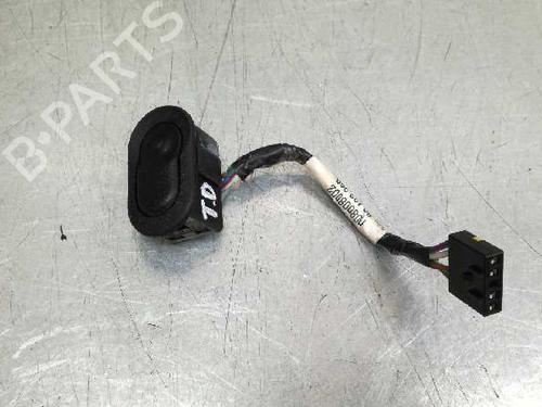 Used Right rear window switch Right rear window switch OPEL VECTRA B Estate (J96) 2.0 i 16V (F35) (136 hp) 12731433 12731433