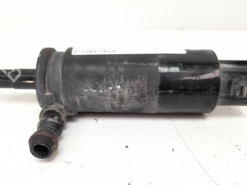 Used Washer pump BMW 5 (E60) 530 d (218 hp) 13981789