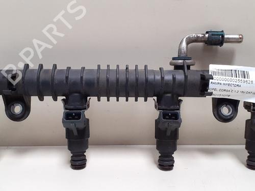 Used Injection rail OPEL CORSA C (X01) 1.2 (F08, F68) (75 hp) 12766009