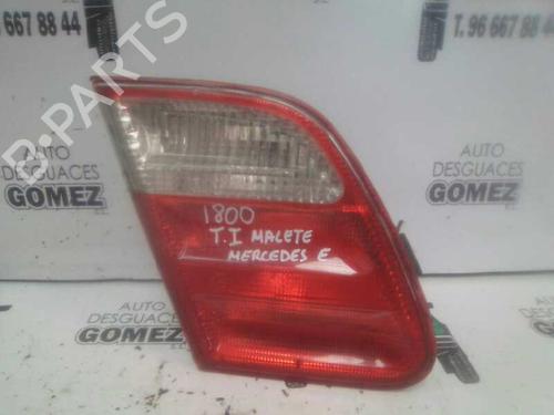 Venstre baglygte bagklap MERCEDES-BENZ E-CLASS (W210) E 240 (210.061) (170 hp) 12807329