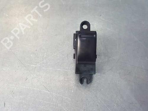 Used Left rear window switch Left rear window switch NISSAN PRIMERA Hatchback (P12) 2.2 dCi (139 hp) 12712432 12712432