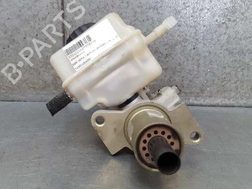 Used Brake master cylinder BMW 1 (E81) 116 i (115 hp) 12728739