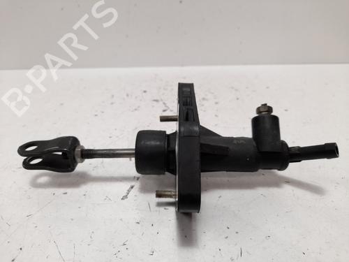 Used Clutch slave cylinder HYUNDAI SANTA FÉ I (SM) 2.4 16V (146 hp) 13973184