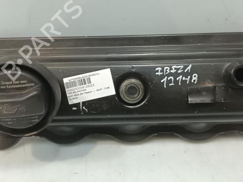Used Valve cover SEAT IBIZA II (6K1) [1993-2002]  29830795