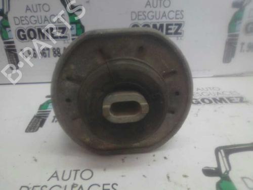 Used Engine mount VW TRANSPORTER T4 Van (70A, 70H, 7DA, 7DH) 1.9 TD (68 hp) 12808905