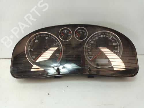 Used Instrument cluster VW PASSAT B5.5 (3B3) [2000-2005]  28319763