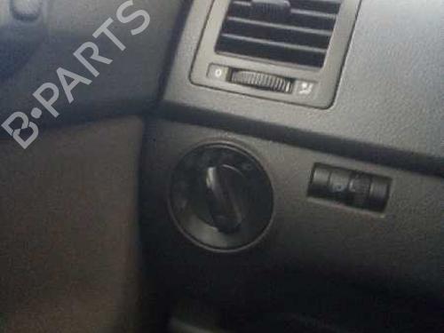 Used Headlight switch VW POLO (9N_, 9A_) 1.4 TDI (70 hp) 12684281