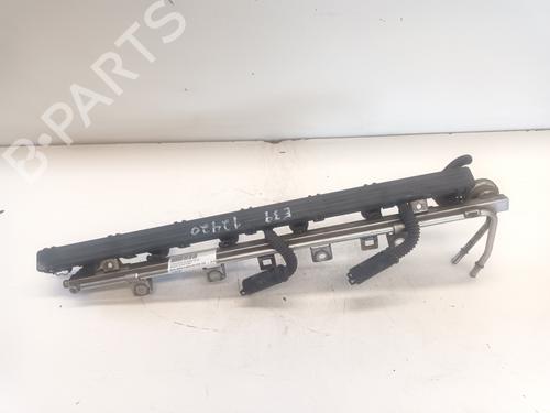 Used Injection rail Injection rail BMW 5 (E39) 528 i (193 hp) 35786595 35786595