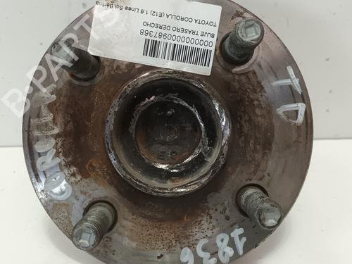 Used Right rear steering knuckle TOYOTA COROLLA (_E12_) 1.4 D (NDE120_, NDE120R) (90 hp) 12820668