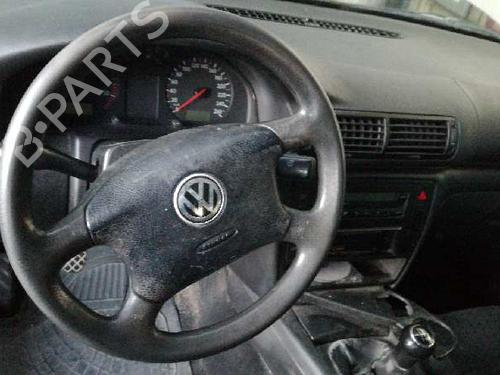 Right rear steering knuckle VW PASSAT B5 (3B2) 1.9 TDI | BP12724947M28 
