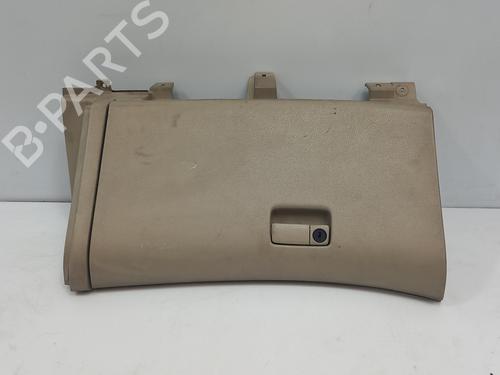 Used Glove box Glove box 37267321 37267321