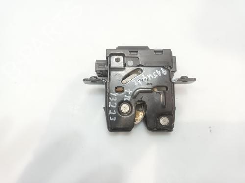 tailgate-lock-nissan-qashqai-2-jj10e-2007-2008-2009-2010-2011-2012-2013-2014-2015-31792252 main image
