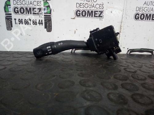 Used Steering column stalk HYUNDAI SANTA FÉ II (CM) 2.2 CRDi GLS (150 hp) 12820096