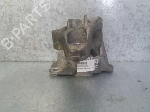 Used Engine mount RENAULT MEGANE III Hatchback (BZ0/1_, B3_) 1.5 dCi (BZ09, BZ0D, BZ1W, BZ29, BZ14) (110 hp) 12698677