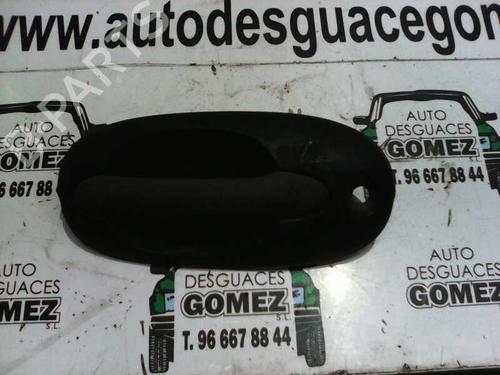 Used Front left exterior door handle KIA CARNIVAL I (UP) 2.9 TDi (126 hp) 12798920