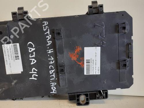 Fuse box OPEL ASTRA H (A04)  | BP12760961E1 