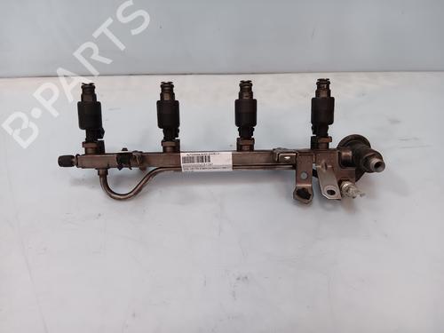 Used Injection rail OPEL VECTRA B (J96) [1995-2004]  28676907