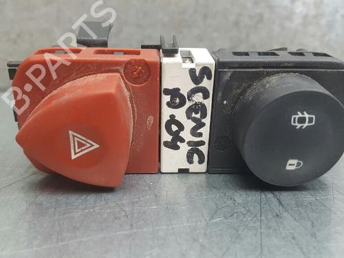 Used Warning switch RENAULT SCÉNIC II (JM0/1_) [2003-2010]  32031787