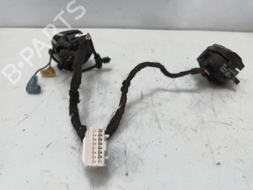 Stuurwielbediening FORD TOURNEO COURIER B460 MPV  | BP23884293E15 