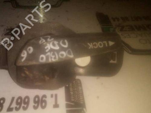 Used Front right interior door handle Front right interior door handle 12795621 12795621
