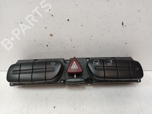 Used Warning switch MERCEDES-BENZ CLK (C209) CLK 240 (209.361) (170 hp) 17479635