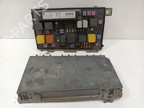 Used Fuse box OPEL ASTRA H (A04) 1.6 (L48) (105 hp) 13872704