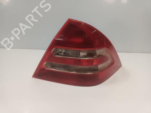 Used Right taillight Right taillight MERCEDES-BENZ C-CLASS (W203) C 180 Kompressor (203.046) (143 hp) 34194977 34194977