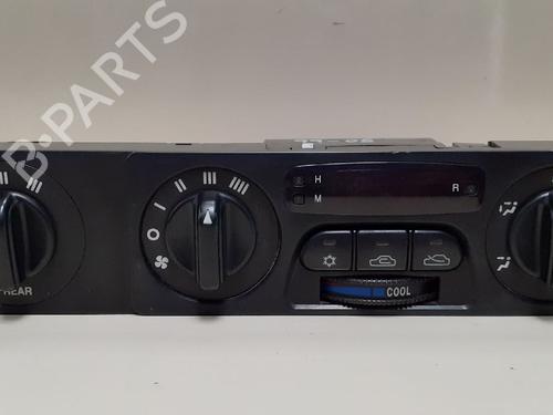 Used Climate control KIA CARNIVAL I (UP) 2.5 V6 (165 hp) 12687283