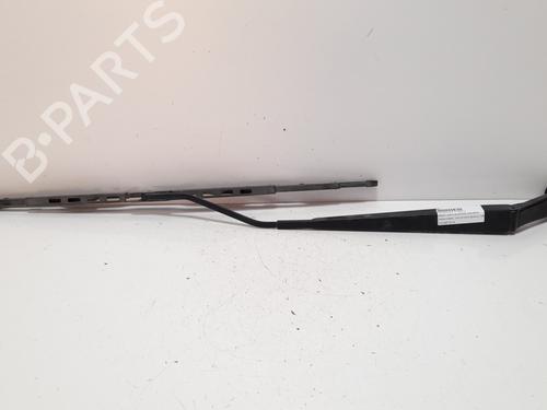 Used Front windshield wiper arm MAZDA 5 (CR) 2.0 CD (CR19) (143 hp) 12722912