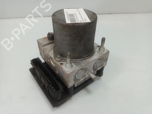 Módulo de ABS TOYOTA COROLLA Verso (ZER_, ZZE12_, R1_) 2.2 D-4D (AUR10_, AUR10R) (136 hp) 31627712