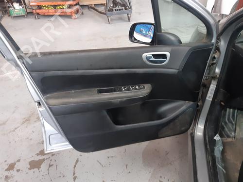 Headlight switch PEUGEOT 307 Break (3E) 2.0 HDI 110 | BP32139359I24 