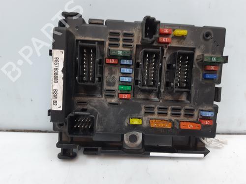 Used Fuse box Fuse box 37265339 37265339