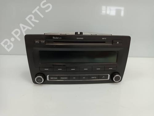 Used Radio SKODA OCTAVIA II Combi (1Z5) 2.0 TDI 4x4 (110 hp) 18475154