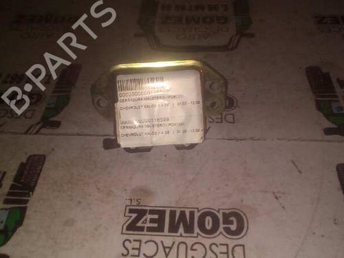Used Tailgate lock DAEWOO KALOS (KLAS) 1.4 16V (94 hp) 12693952