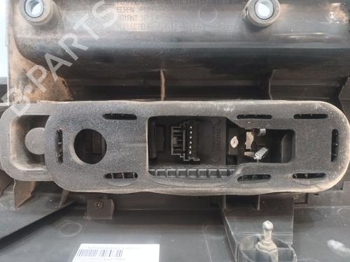 Used Left taillight OPEL VIVARO A Bus (X83) [2001-2015]  30296498