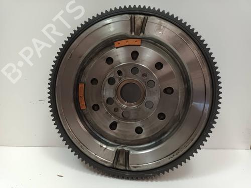 Used Flywheel OPEL INSIGNIA A (G09) 2.0 CDTI (68) (131 hp) 15013388