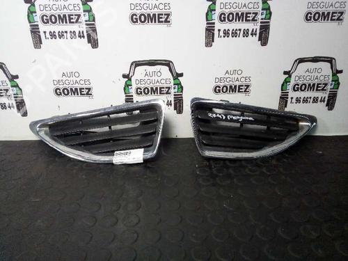 Grill RENAULT MEGANE I (BA0/1_) 1.9 D Eco (BA0A, BA0U, BA0R) (64 hp) 12817701