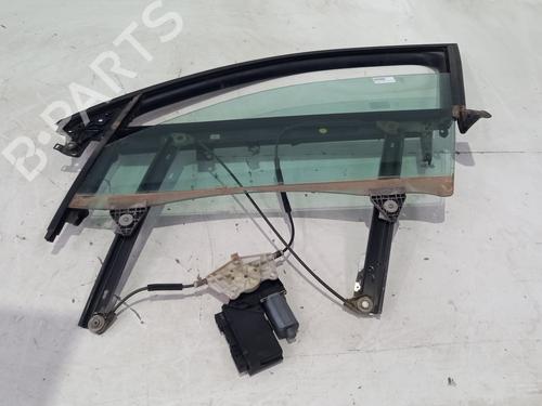 Rudehejsemekanisme ventre foran AUDI A4 B6 (8E2) 2.5 TDI quattro (180 hp) 31149028