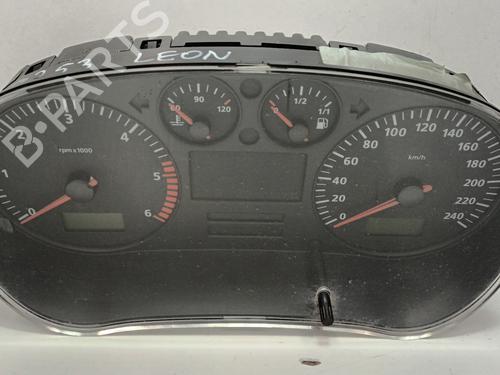 Used Instrument cluster SEAT LEON (1M1) 1.9 TDI (90 hp) 12761246