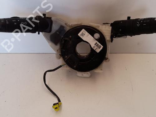 Used Headlight switch NISSAN MICRA III (K12) 1.2 16V (65 hp) 12725339