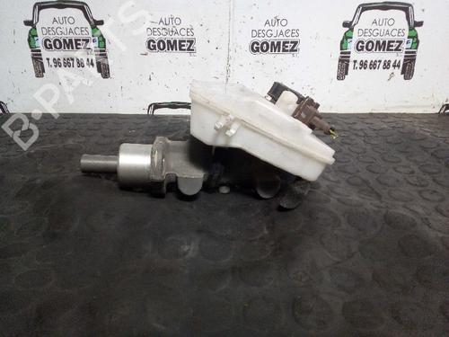 Used Brake master cylinder PEUGEOT 206 CC (2D) 1.6 16V (2DNFUF, 2DNFUR) (109 hp) 12801252