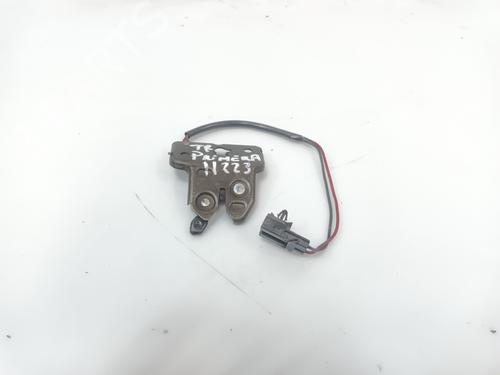 Used Tailgate lock NISSAN PRIMERA (P12) 2.2 dCi (139 hp) 28544262