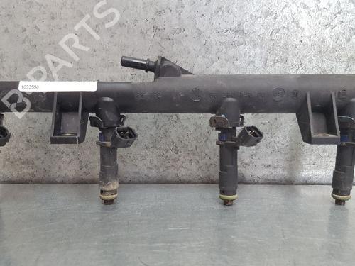 Used Injection rail FORD MONDEO I (GBP) 2.0 i 16V (136 hp) 12739508