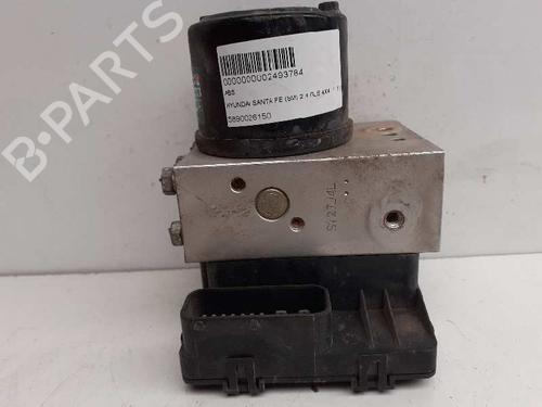 Used ABS pump HYUNDAI SANTA FÉ I (SM) 2.4 16V 4x4 (146 hp) 12758360