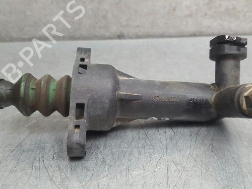 Used Clutch slave cylinder AUDI A2 (8Z0) 1.4 (75 hp) 13972728