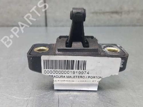 Used Tailgate lock RENAULT MEGANE I (BA0/1_) 1.6 e (BA0F, BA0S) (90 hp) 12729452