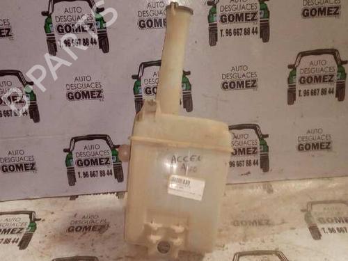 Used Windscreen washer tank HYUNDAI ACCENT II (LC) 1.3 (75 hp) 12686415