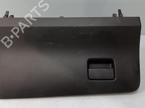 Used Glove box TOYOTA YARIS (_P13_) 1.5 Hybrid (NHP130_) (101 hp) 21379487